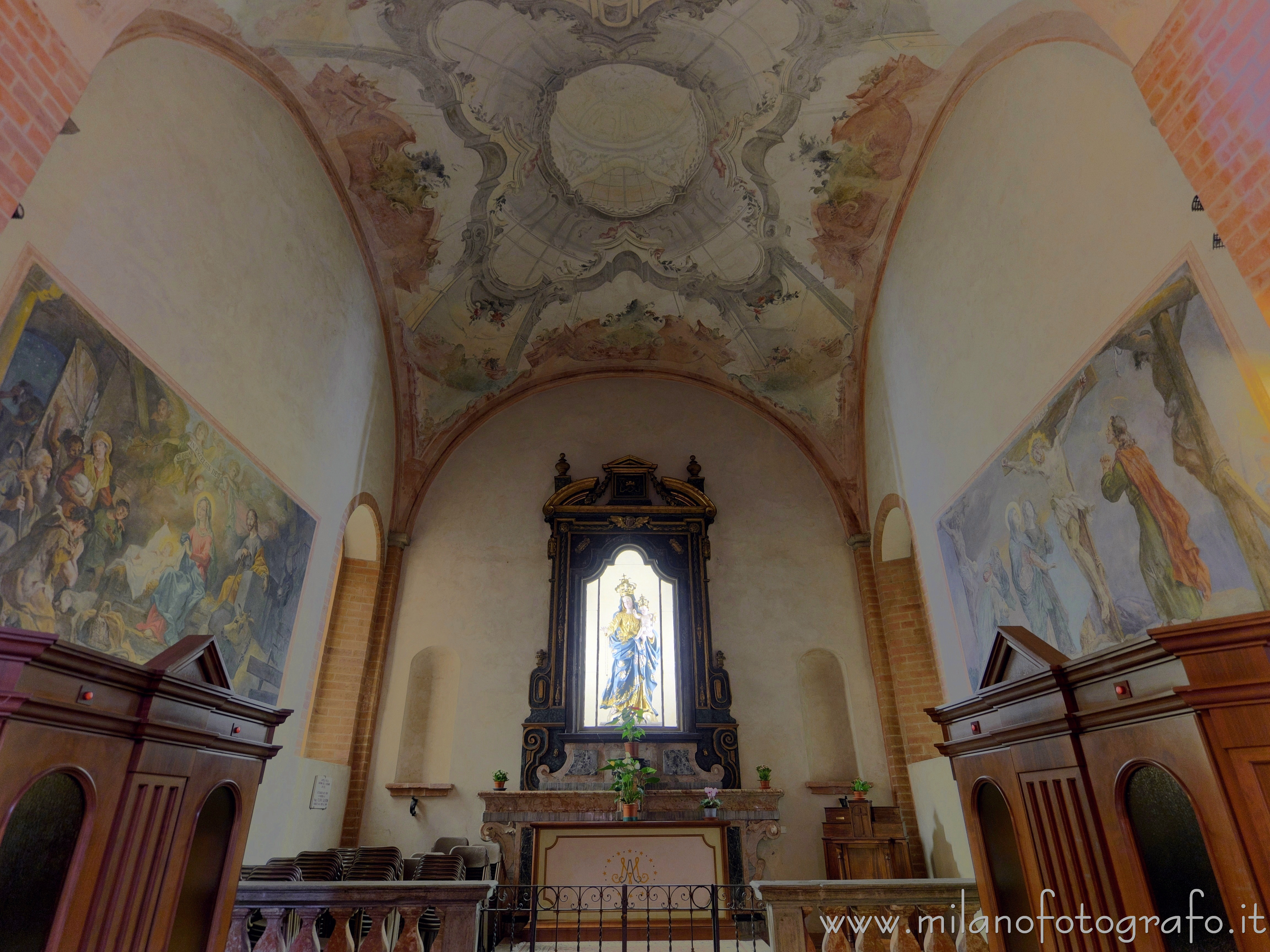 Milano - Cappella della Madonna del Rosario nella Chiesa di Santa Maria Rossa in Crescenzago